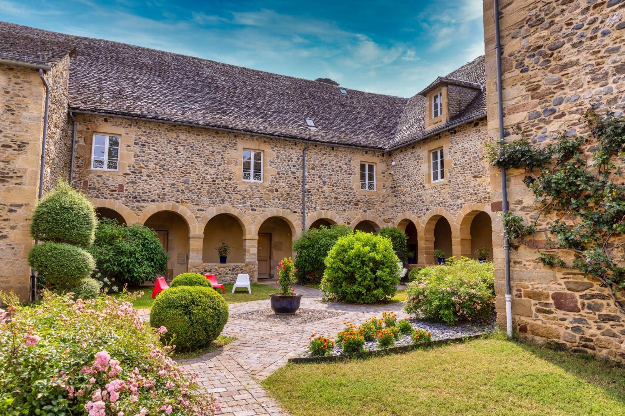 Chateau De La Falque, The Originals Relais Saint-Geniez-dʼOlt Εξωτερικό φωτογραφία